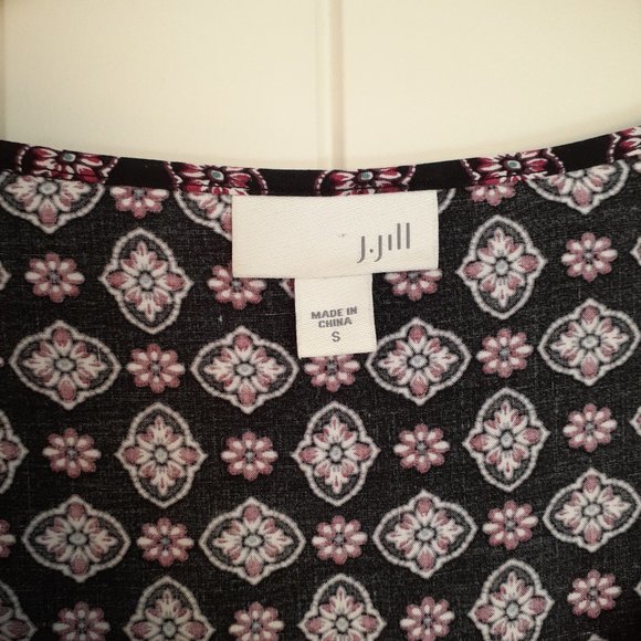 J. Jill Short Sleeve Scoop Neck Button Up Top w/Tie & Crochet Trim Black Size S - Picture 3 of 11